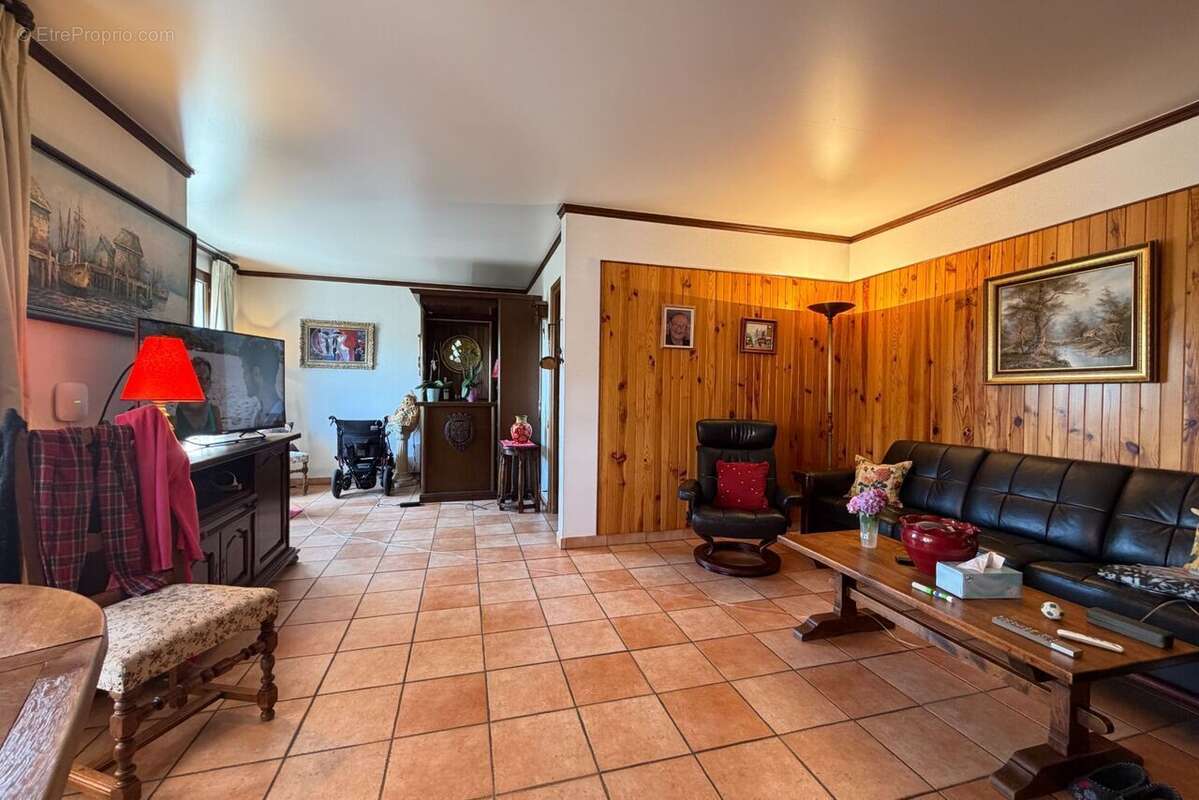 Appartement à CHAVILLE