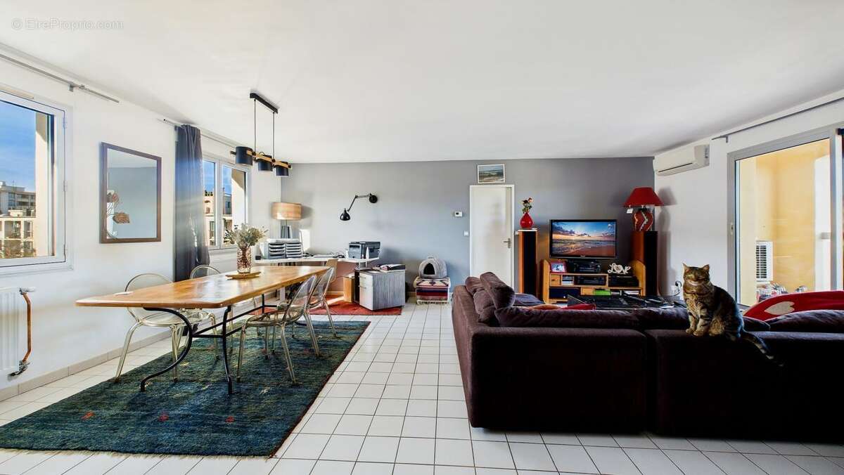 Appartement à GUILHERAND-GRANGES