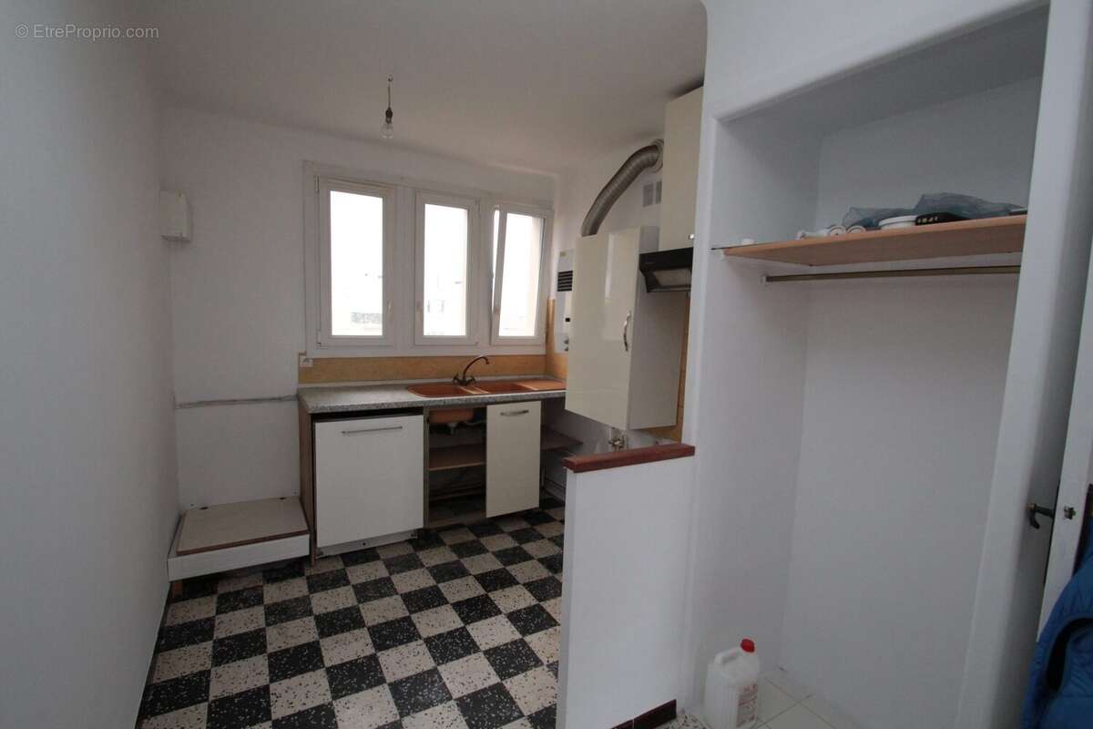 CUISINE  - Appartement à NIMES