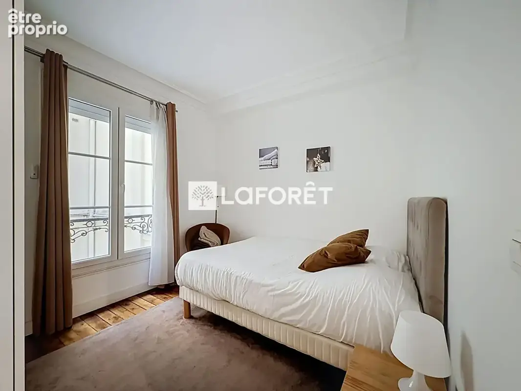 Appartement paris 2 pièces - 42 m2 - rue gustave courbet - victor hugo - photo 5