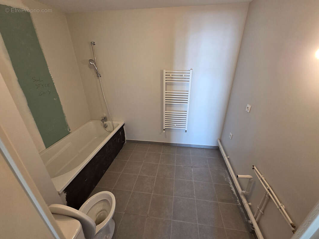 Appartement à RILLIEUX-LA-PAPE