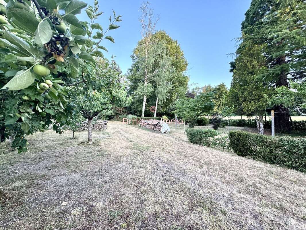 Maison à CORQUILLEROY