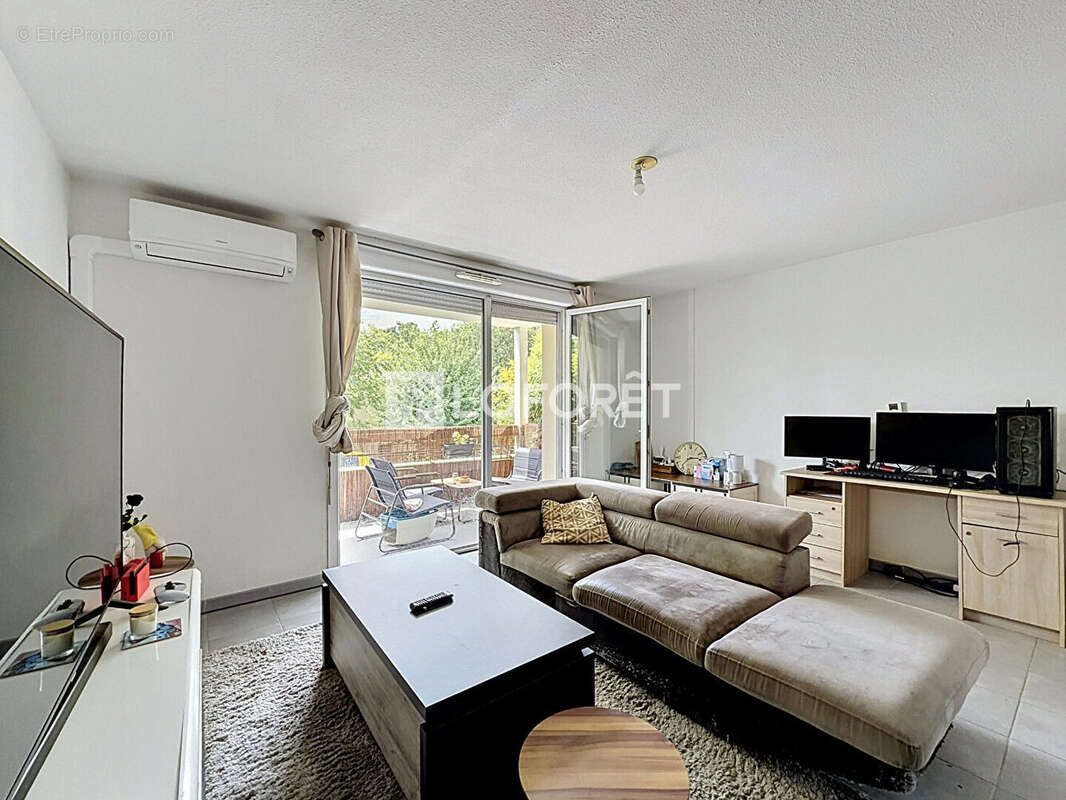 Appartement à BRUGUIERES