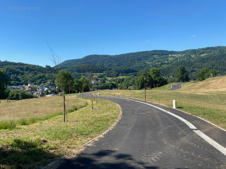 Terrain à CONDAT