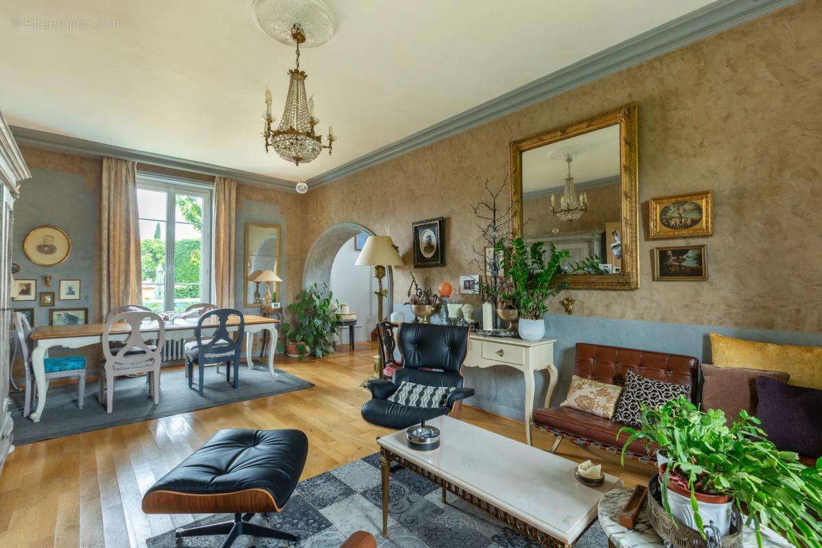 Maison à VILLEFRANCHE-SUR-SAONE