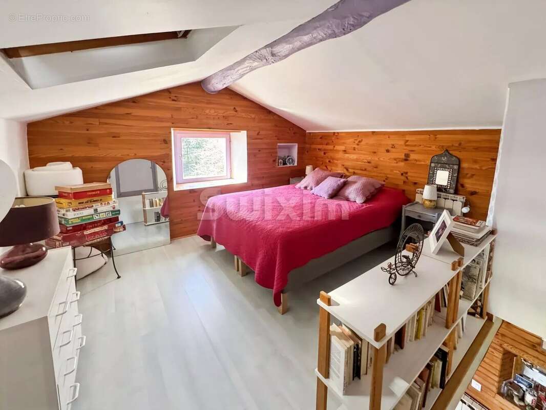 Maison à LE POET-LAVAL