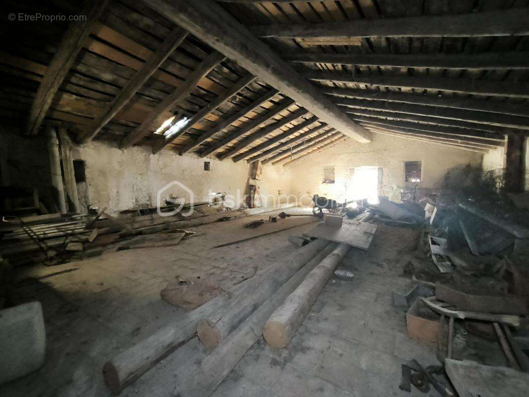 Maison à MOUSSAC