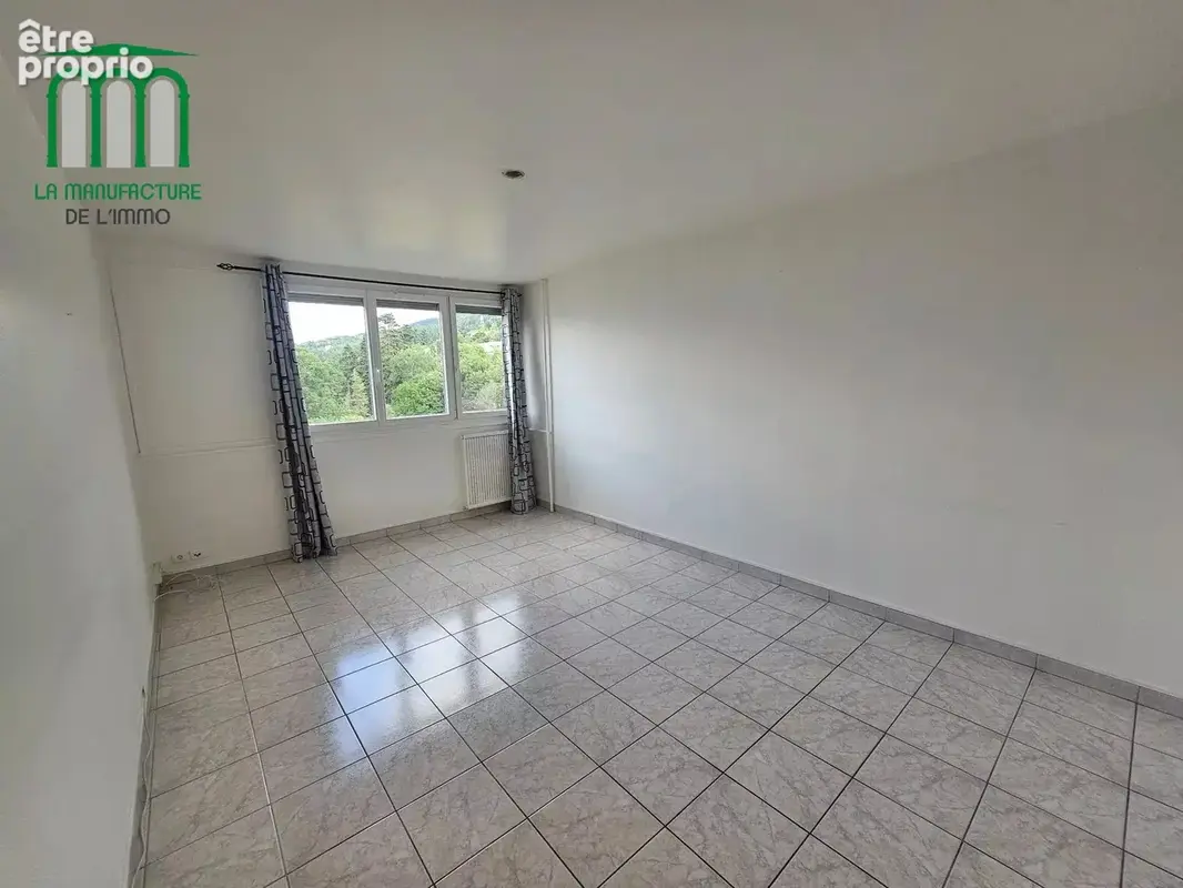 Appartement F3 - 64,94M2 - Cave - Saint-Etienne Secteur La Métare - photo 3