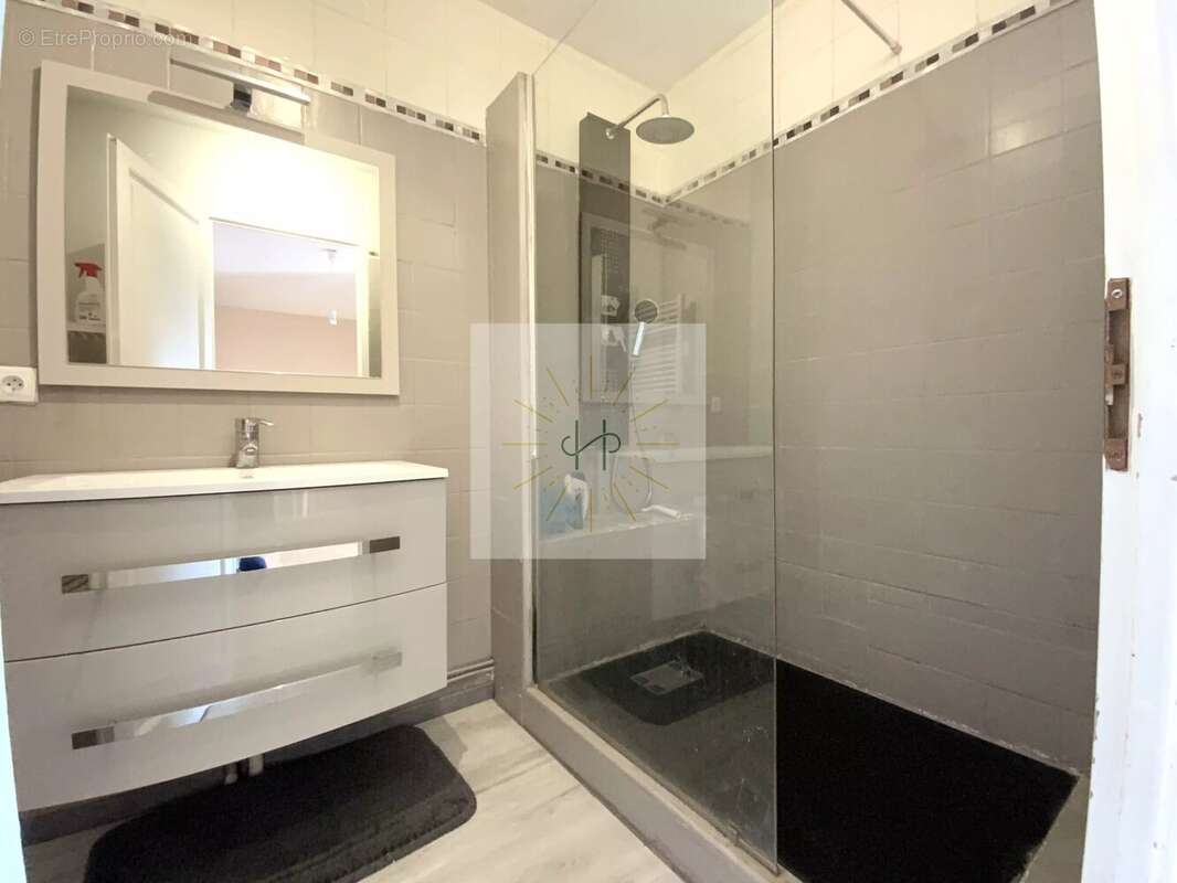 Maison à SAINT-PAUL-TROIS-CHATEAUX