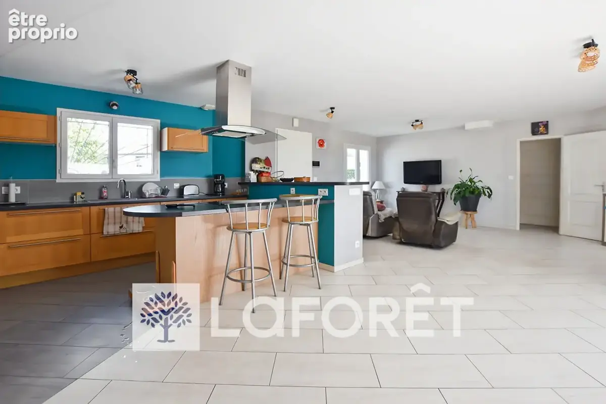 Maison  plain-pied  de 2015  à GEMOZAC (17260) 4 pièce(s) 103 m2 - photo 5