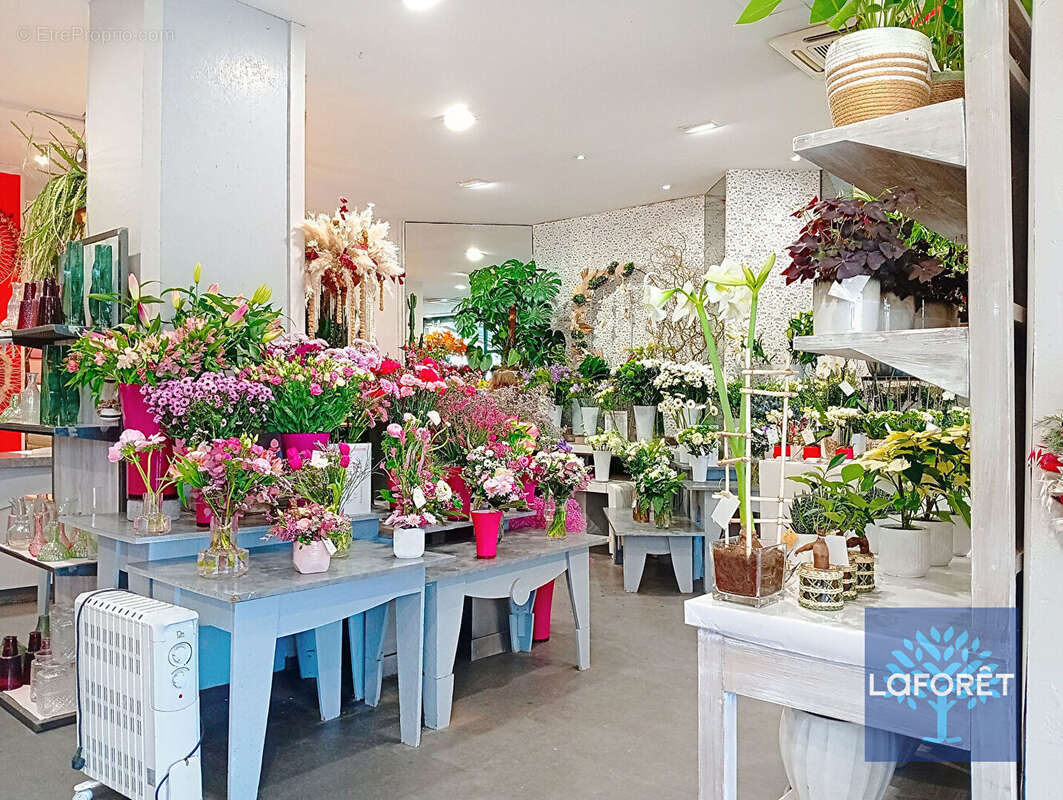fonds de commerce  fleuriste LA ROCHE SUR YON - photo 9