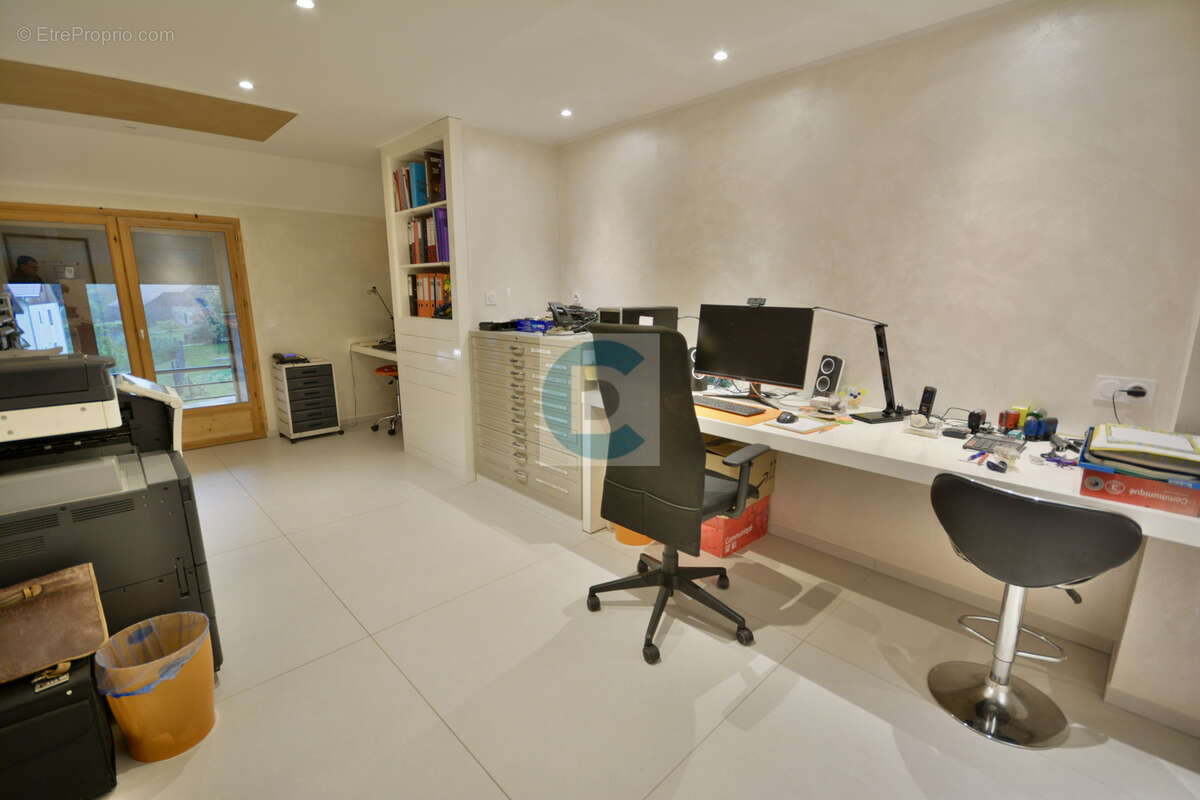 Maison à CORNIER