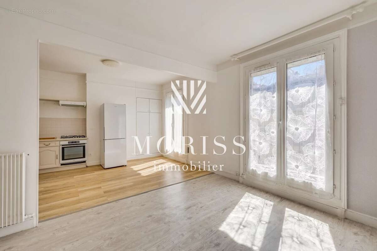 Appartement à PARIS-14E