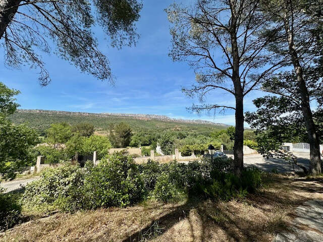 Maison à CHATEAUNEUF-LE-ROUGE