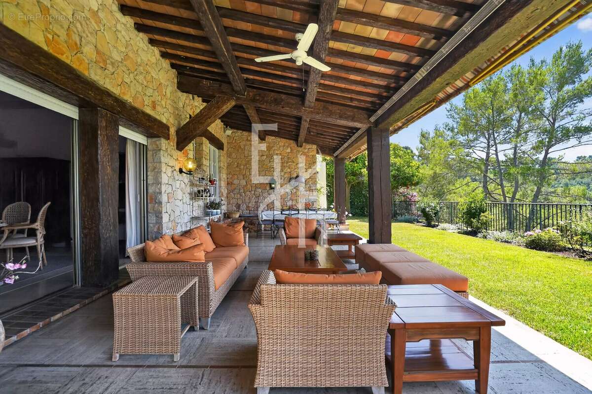Maison à BIOT