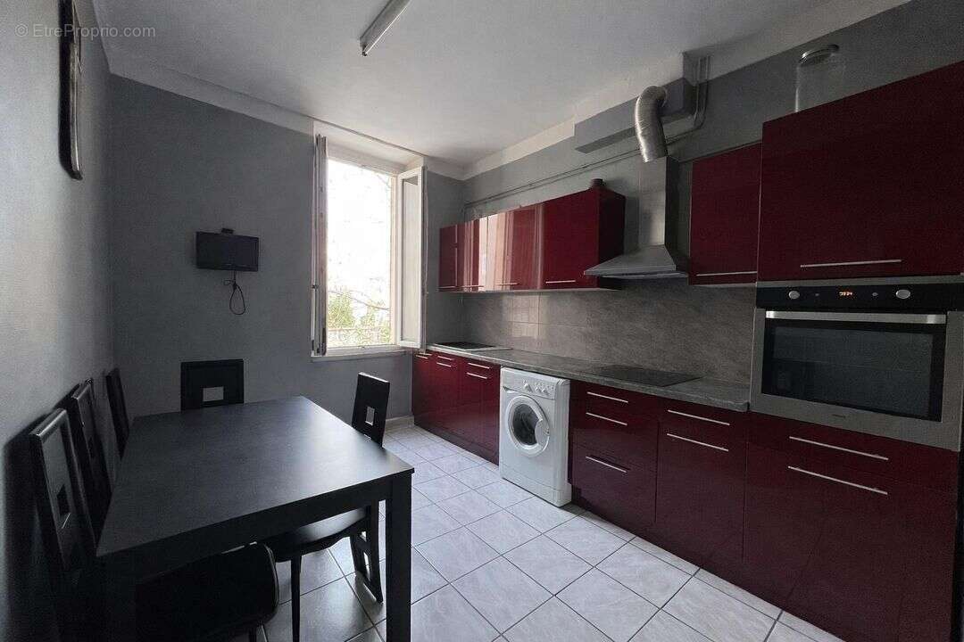 Appartement à MARSEILLE-10E