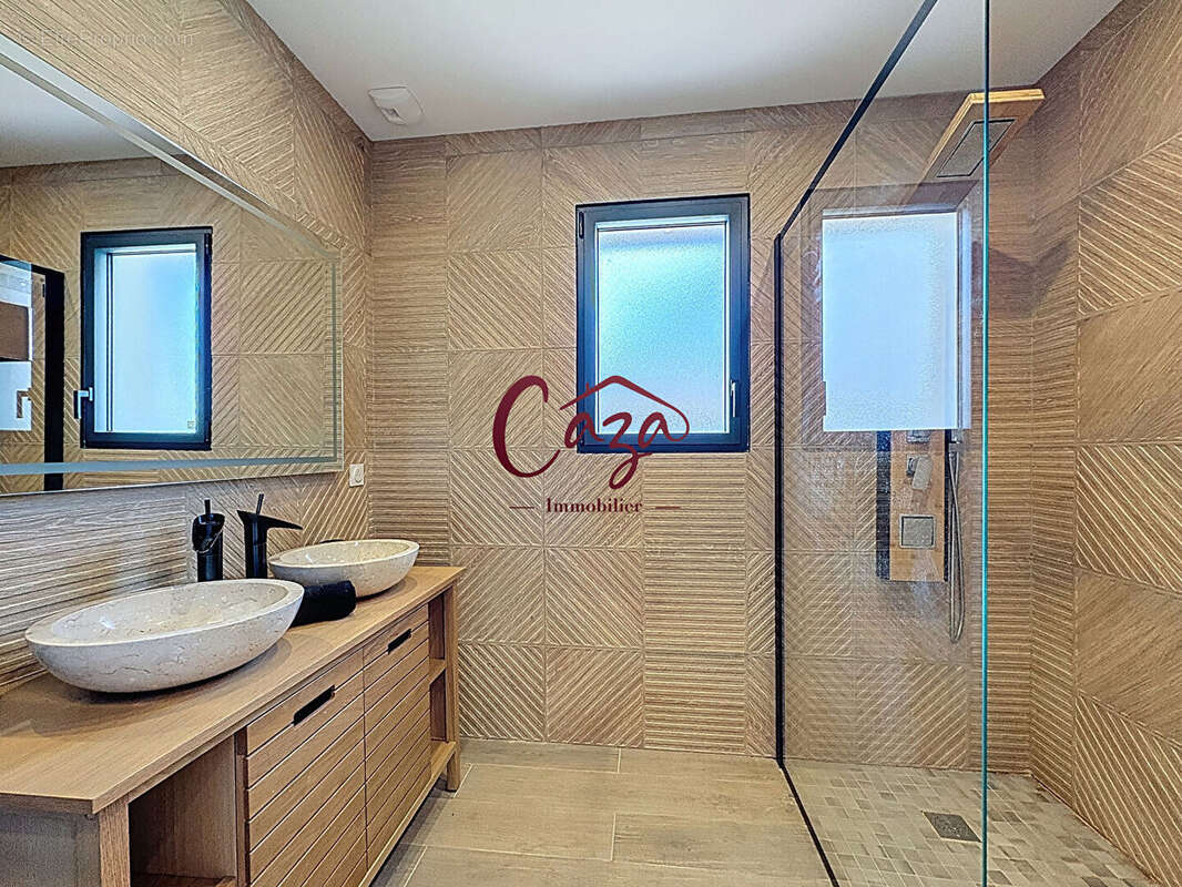 Maison à FARGUES-SAINT-HILAIRE