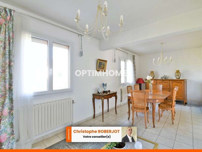 Maison à CHAMPFORGEUIL