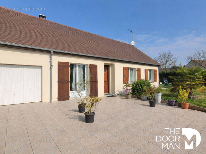 Maison à CORMERAY