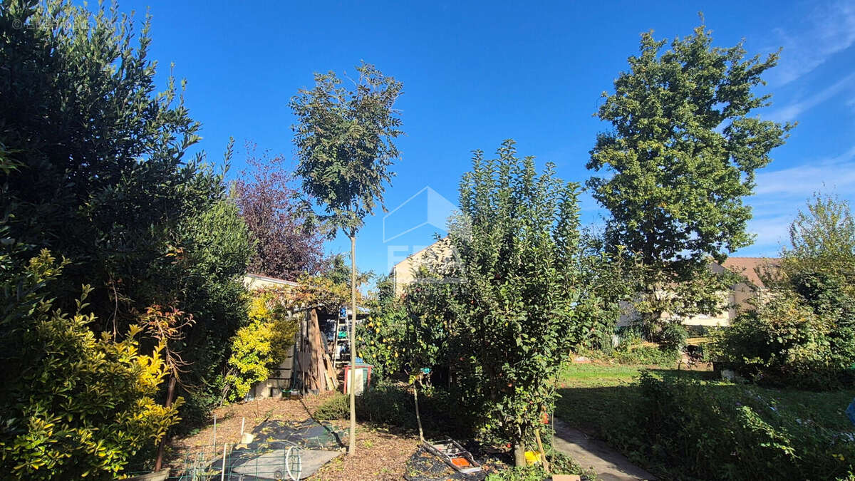 Maison à GRISY-SUISNES