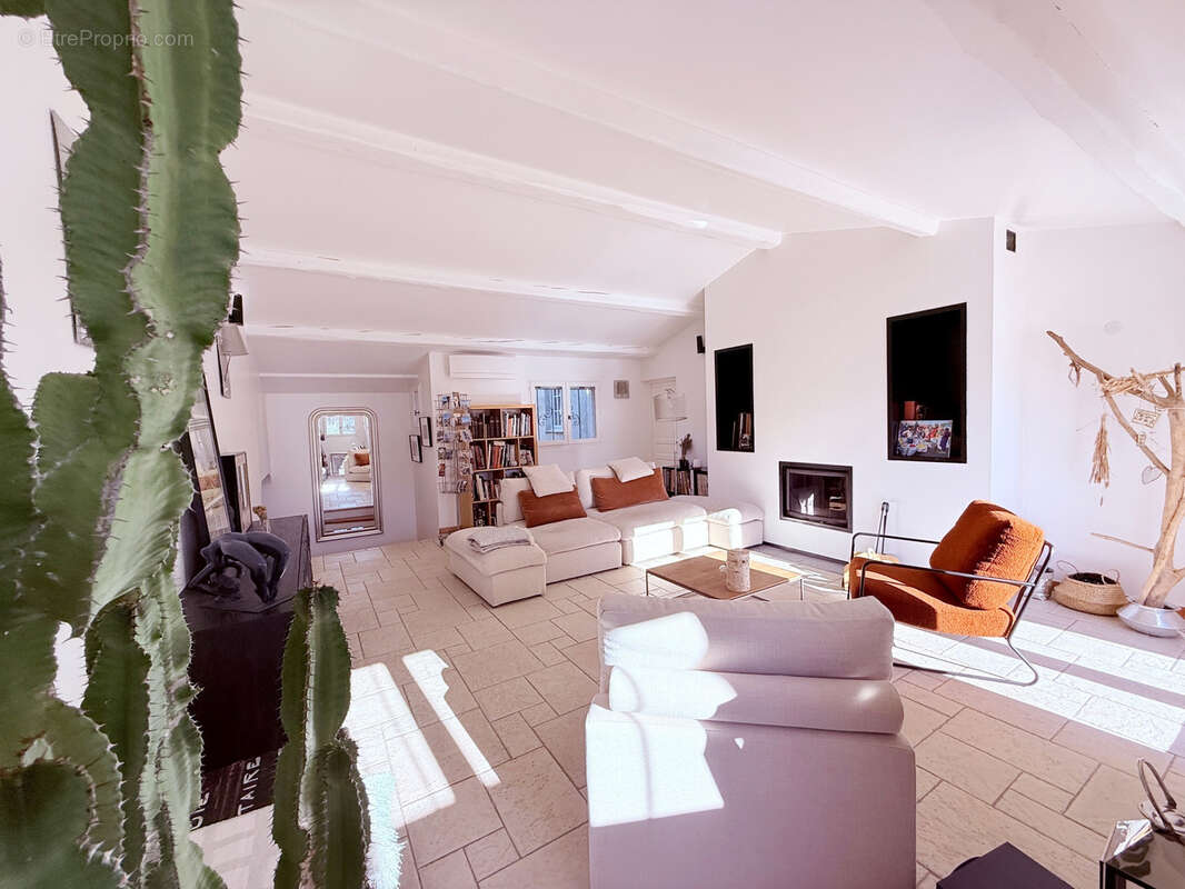 Maison à PEYMEINADE