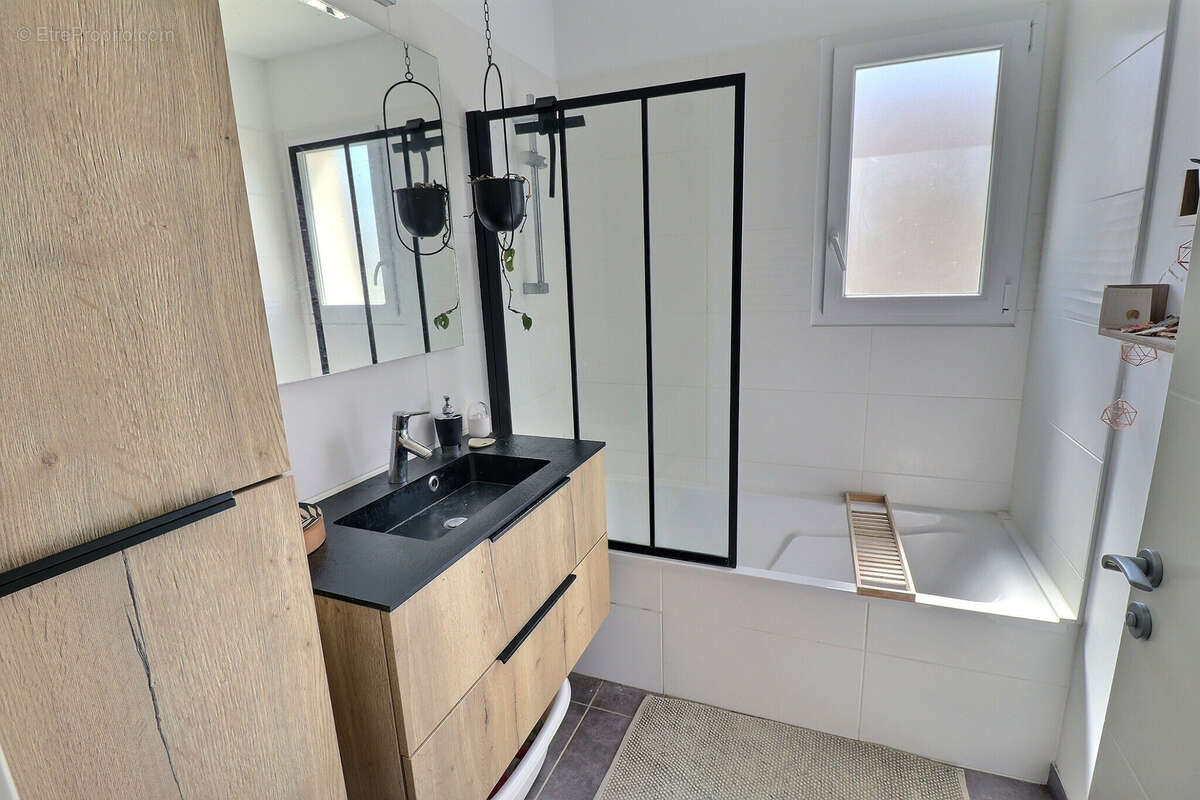 Maison à SAINT-DREZERY