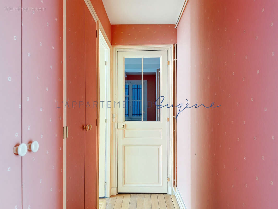 Appartement à PARIS-15E