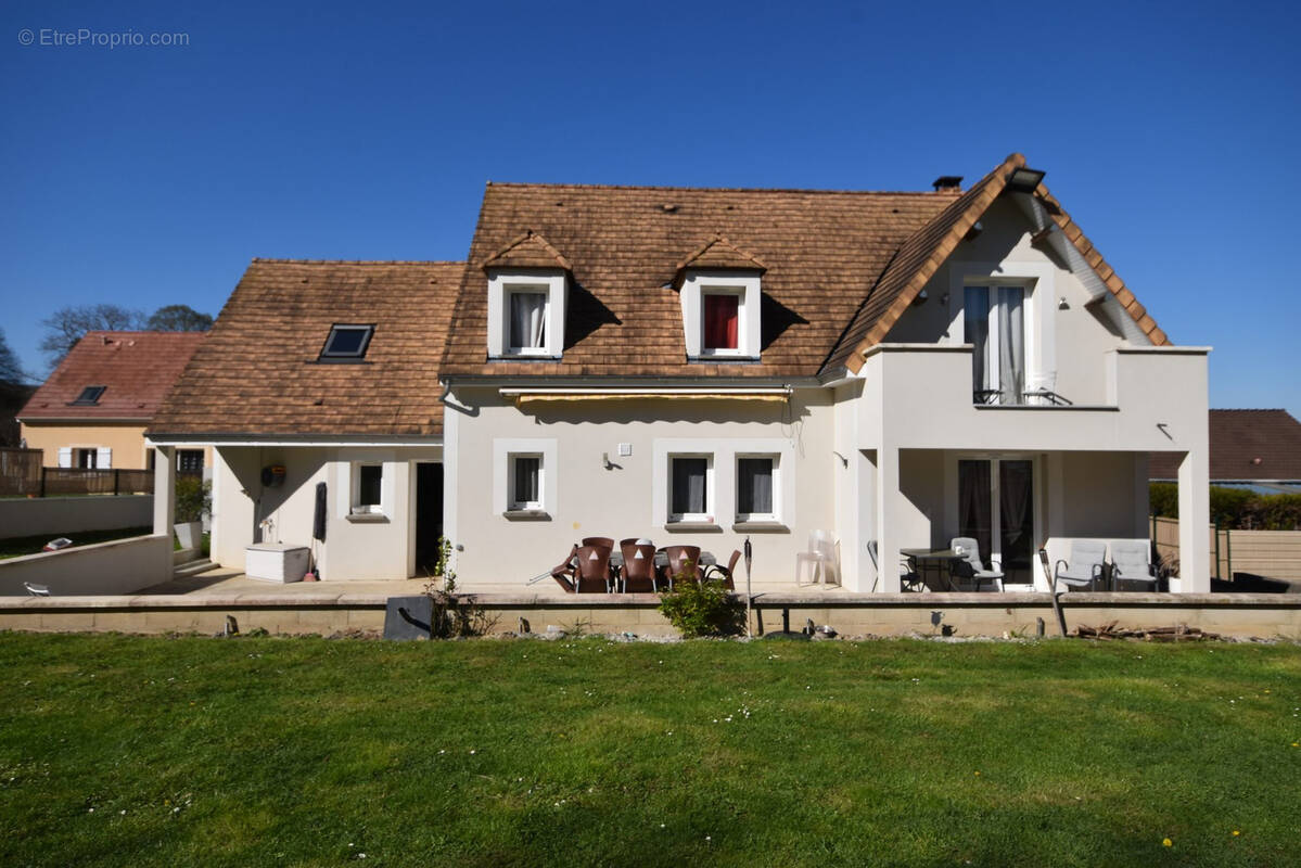 Maison à ROSNY-SUR-SEINE