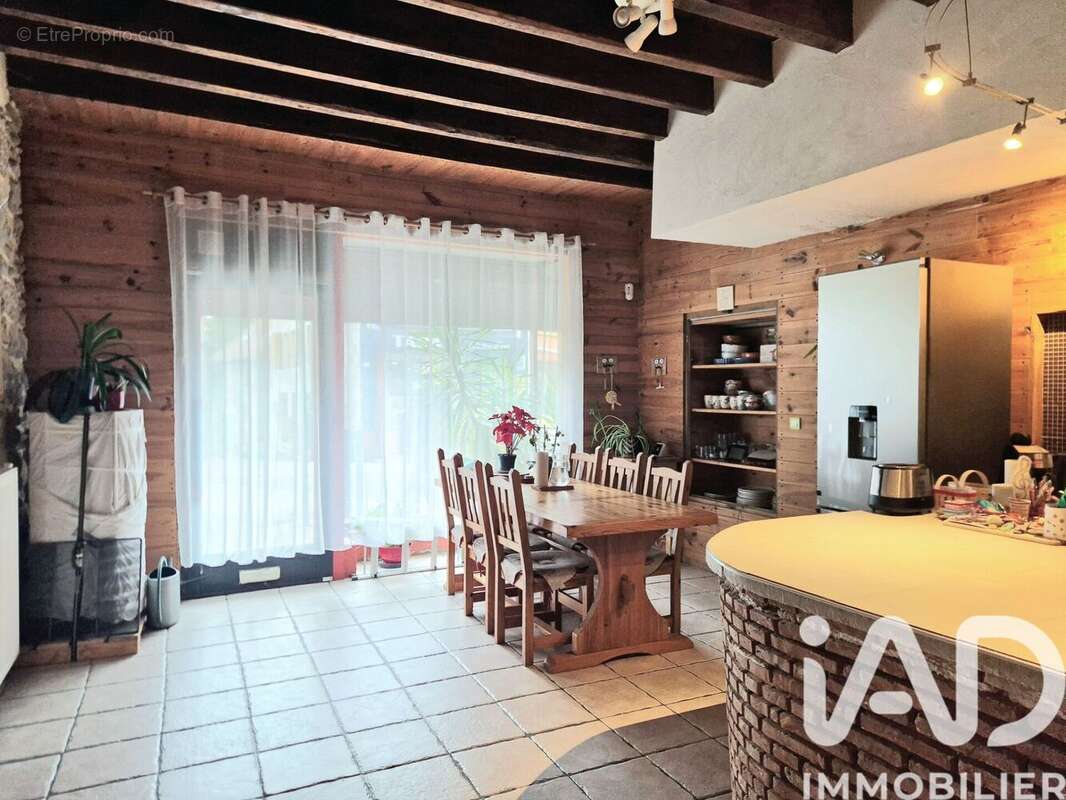 Photo 3 - Maison à ENTRE-DEUX-GUIERS