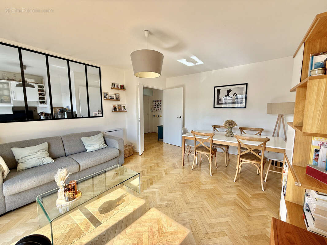 Appartement à ISSY-LES-MOULINEAUX