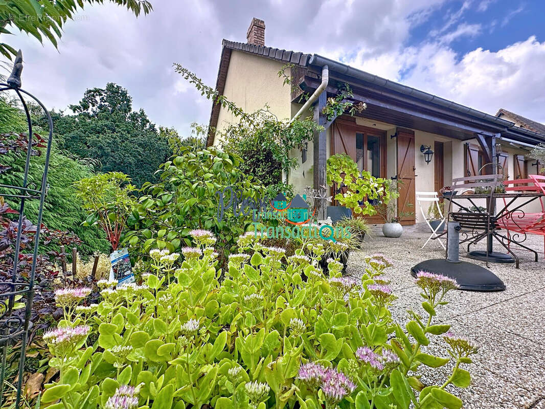 Maison à SAINT-MAURICE-D&#039;ETELAN