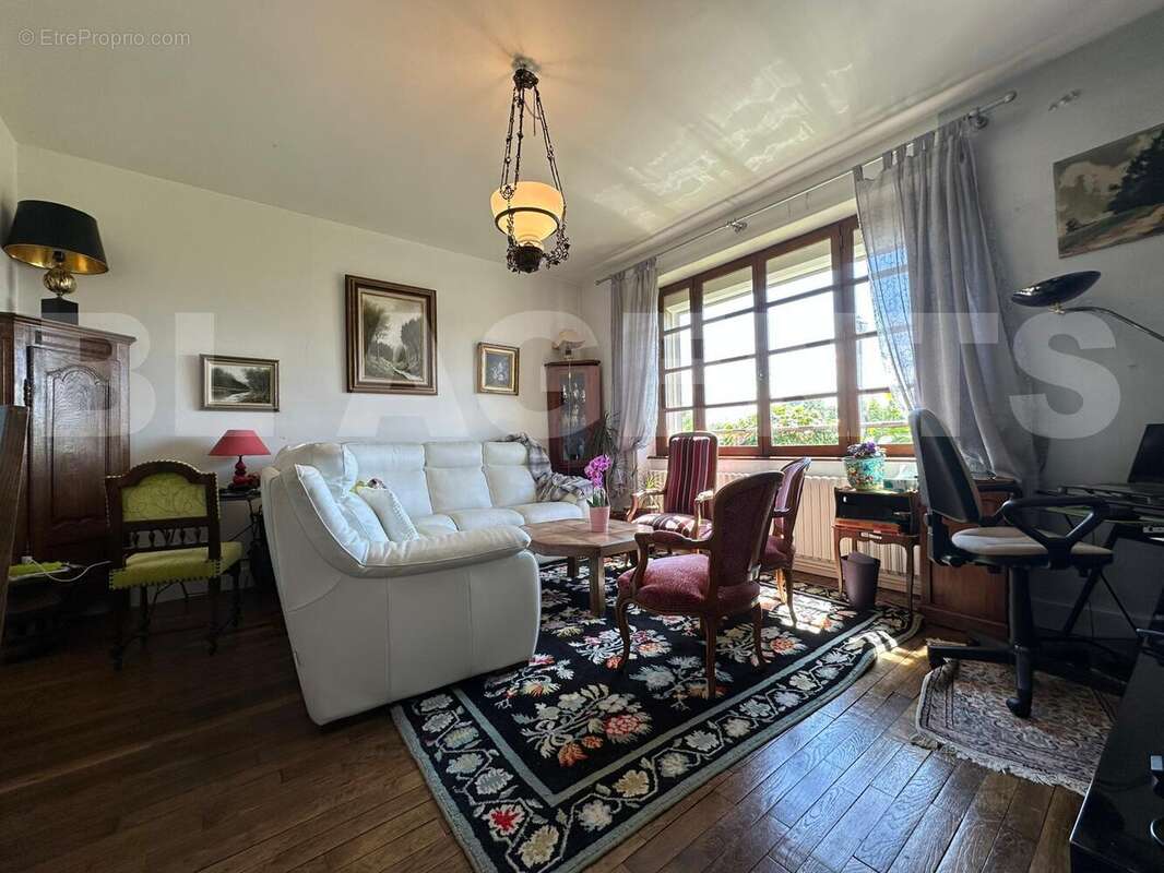 IMG-20250513-WA0001 - Maison à CARIGNAN