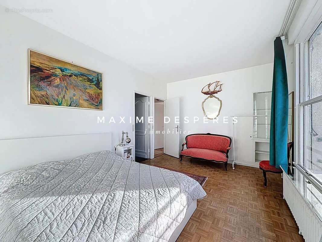 Appartement à NEUILLY-SUR-SEINE