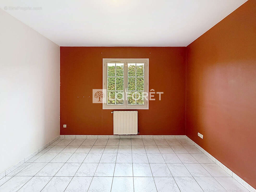 Maison à CANDE-SUR-BEUVRON