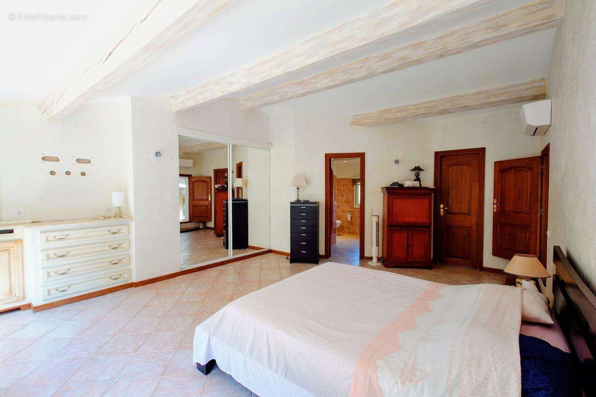 Maison à BIOT