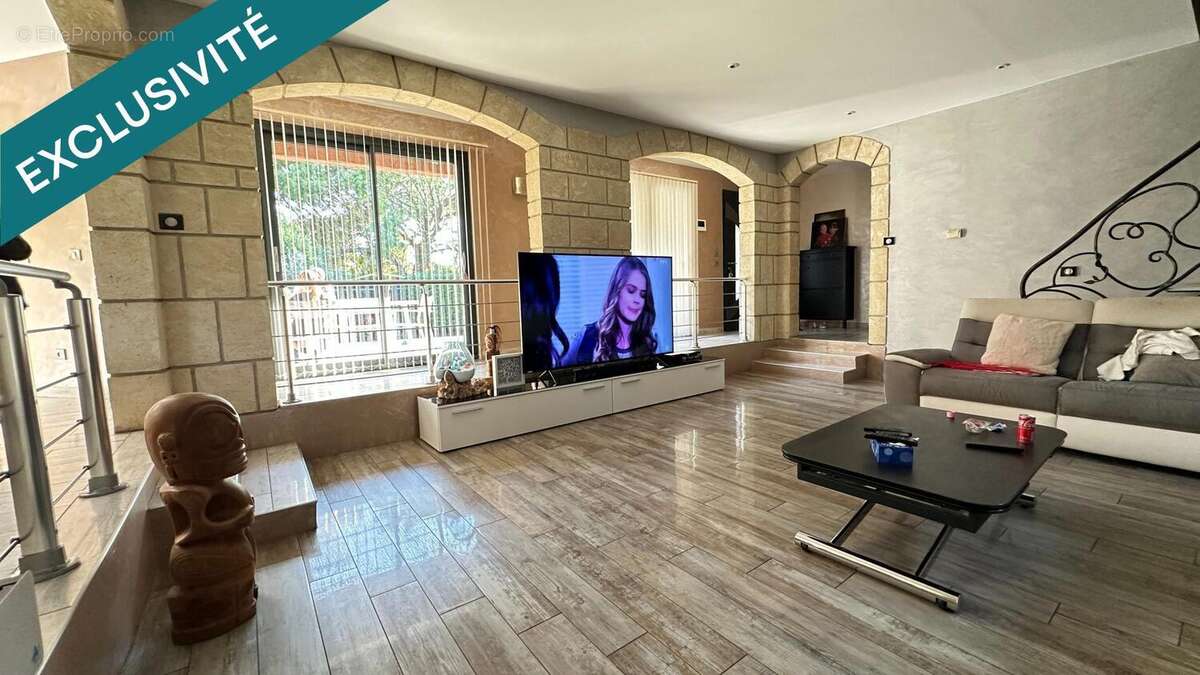 Photo 3 - Maison à SAINT-VICTORET