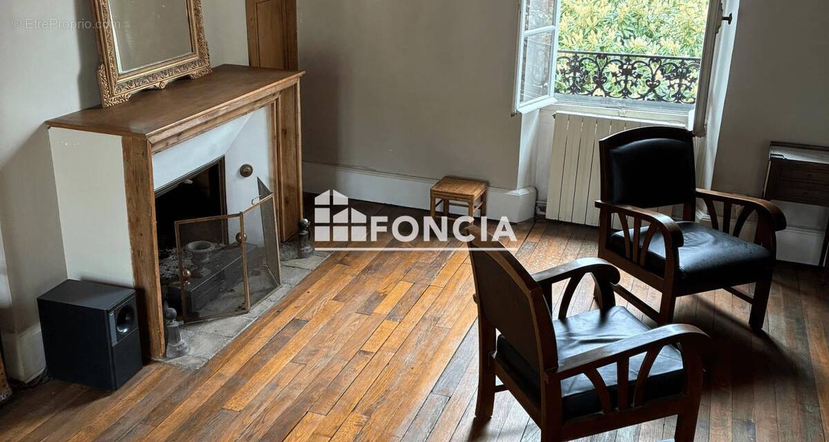 Appartement à FONTAINEBLEAU