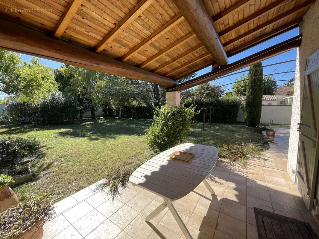 Maison à L&#039;ISLE-SUR-LA-SORGUE