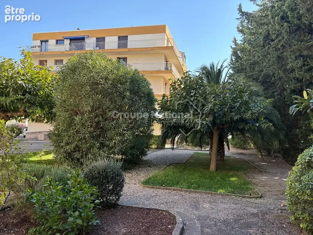 Nîmes  appartement t3/t4 terrasse 25 m²  cave  stationnement privatif - photo 3