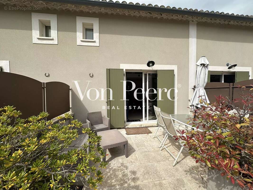 Appartement à SAINT-ETIENNE-DU-GRES