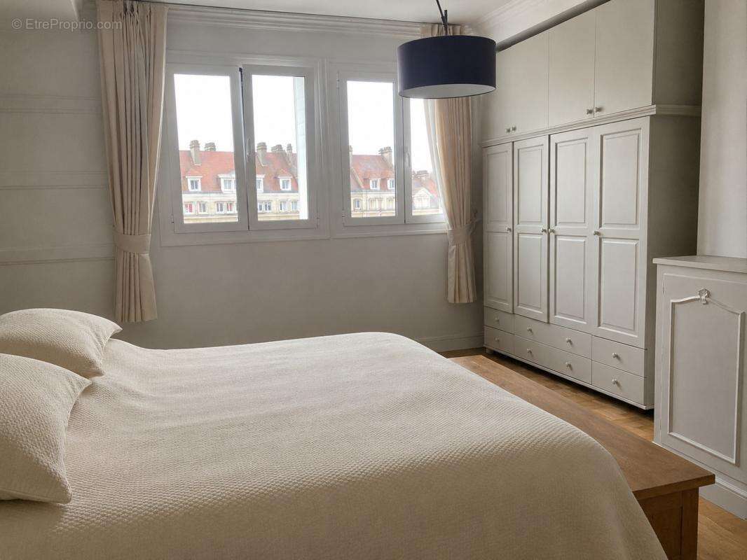 Appartement 124 m² - Hyper-centre Beauvais - Vue cathédrale - 3 chambres - photo 4