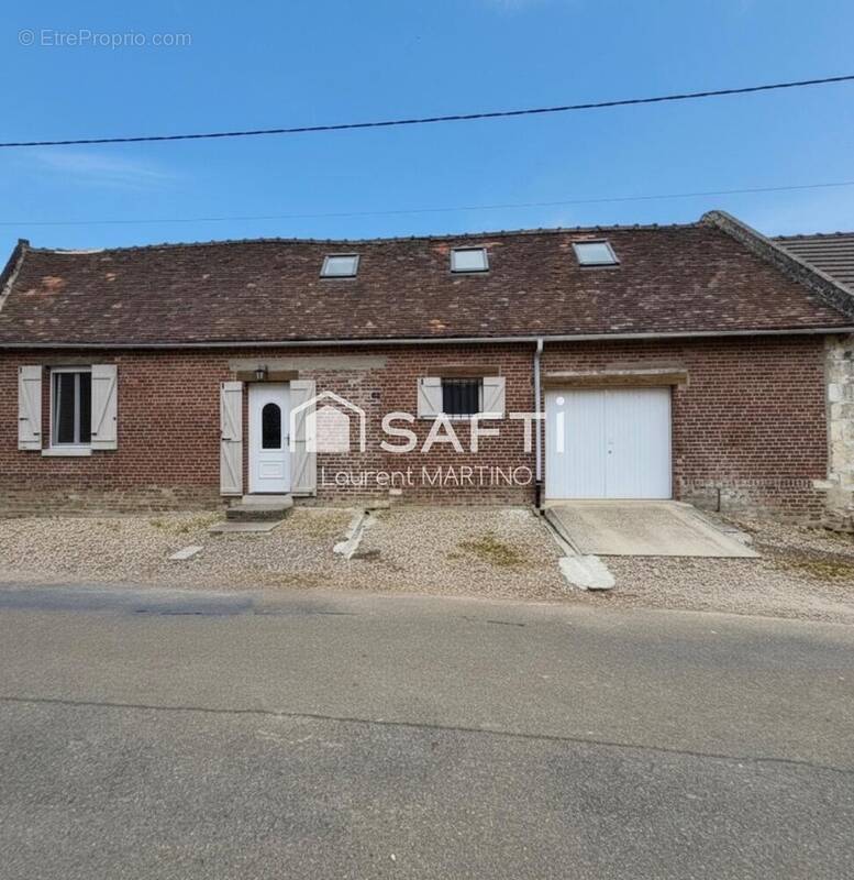 Photo 1 - Maison à MONTGERAIN