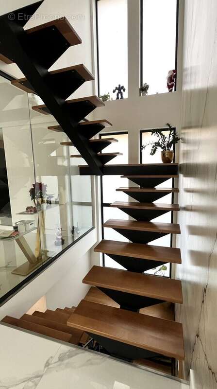 Maison à LA FRETTE-SUR-SEINE