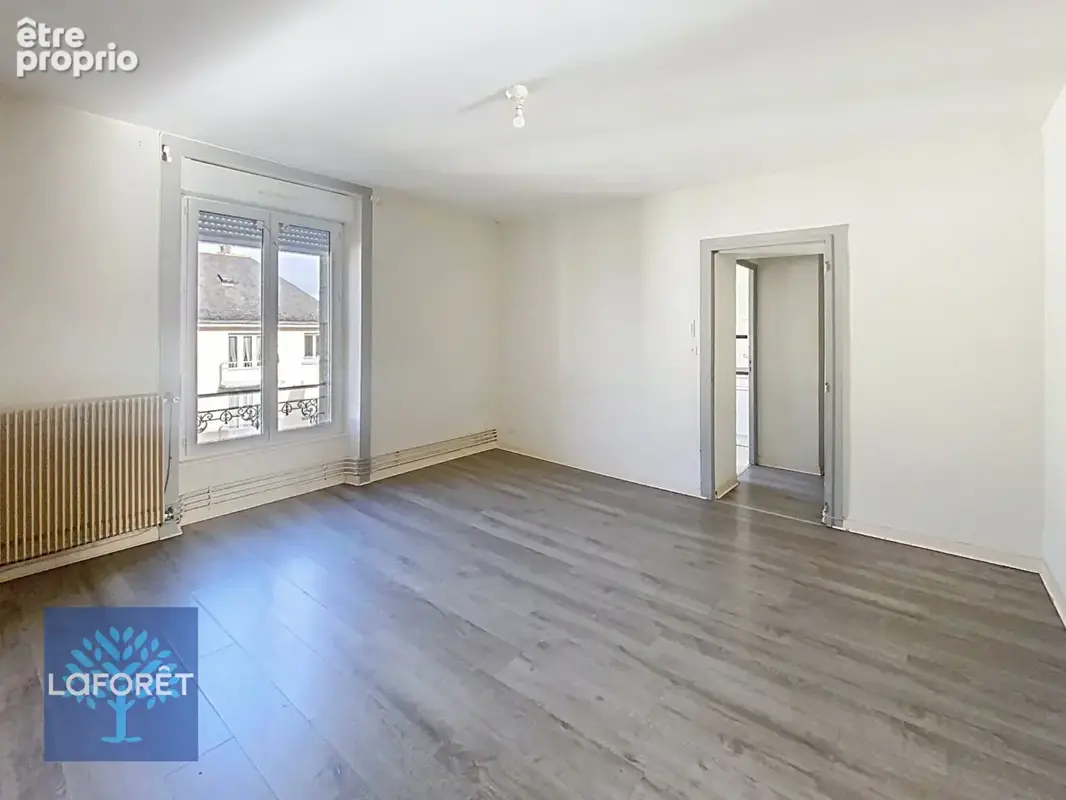 Appartement à FOUGERES