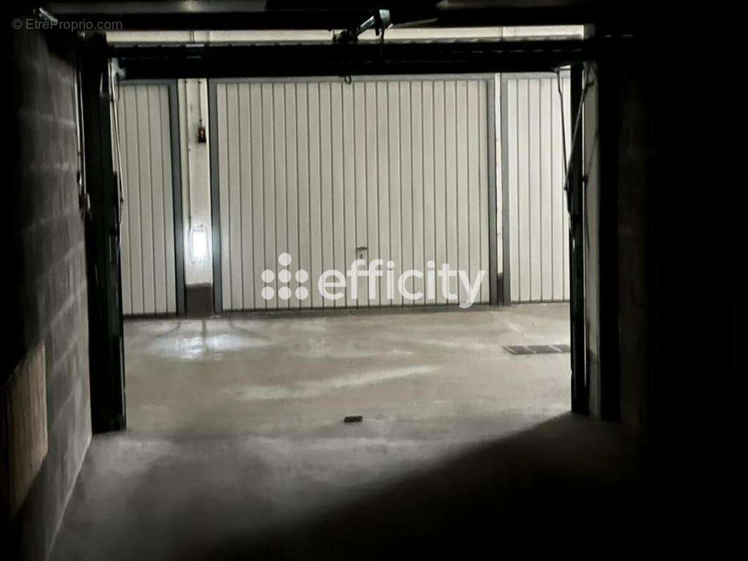 Parking à LA BAULE-ESCOUBLAC