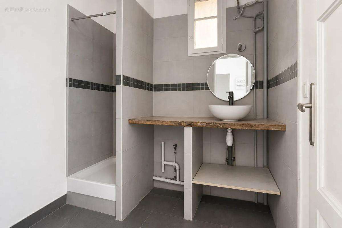 Appartement à MARSEILLE-3E