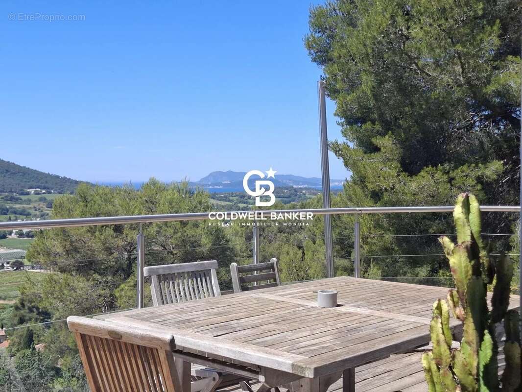 Appartement à CARQUEIRANNE