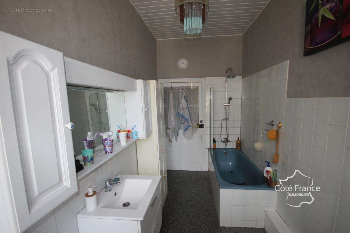 Maison à VIREUX-MOLHAIN