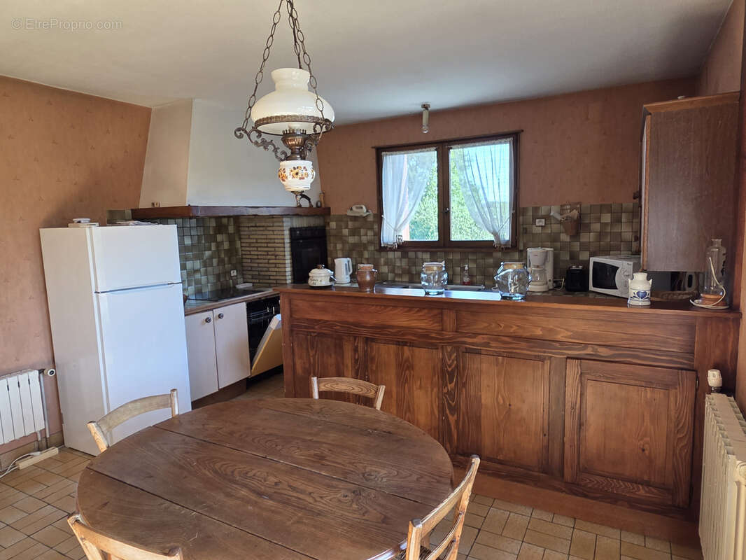 Maison de 226m2 à Doubs sur un terrain de 869 m2 - photo 2