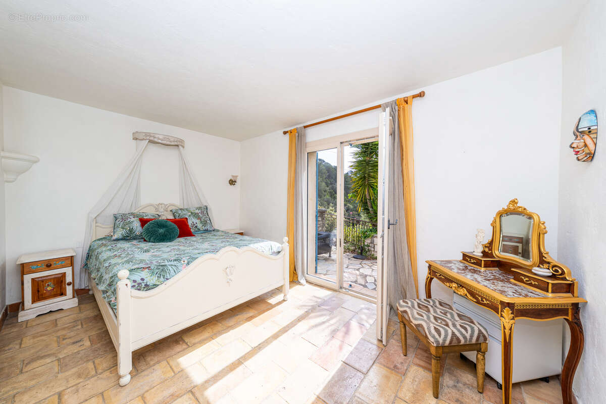 Maison à LA COLLE-SUR-LOUP